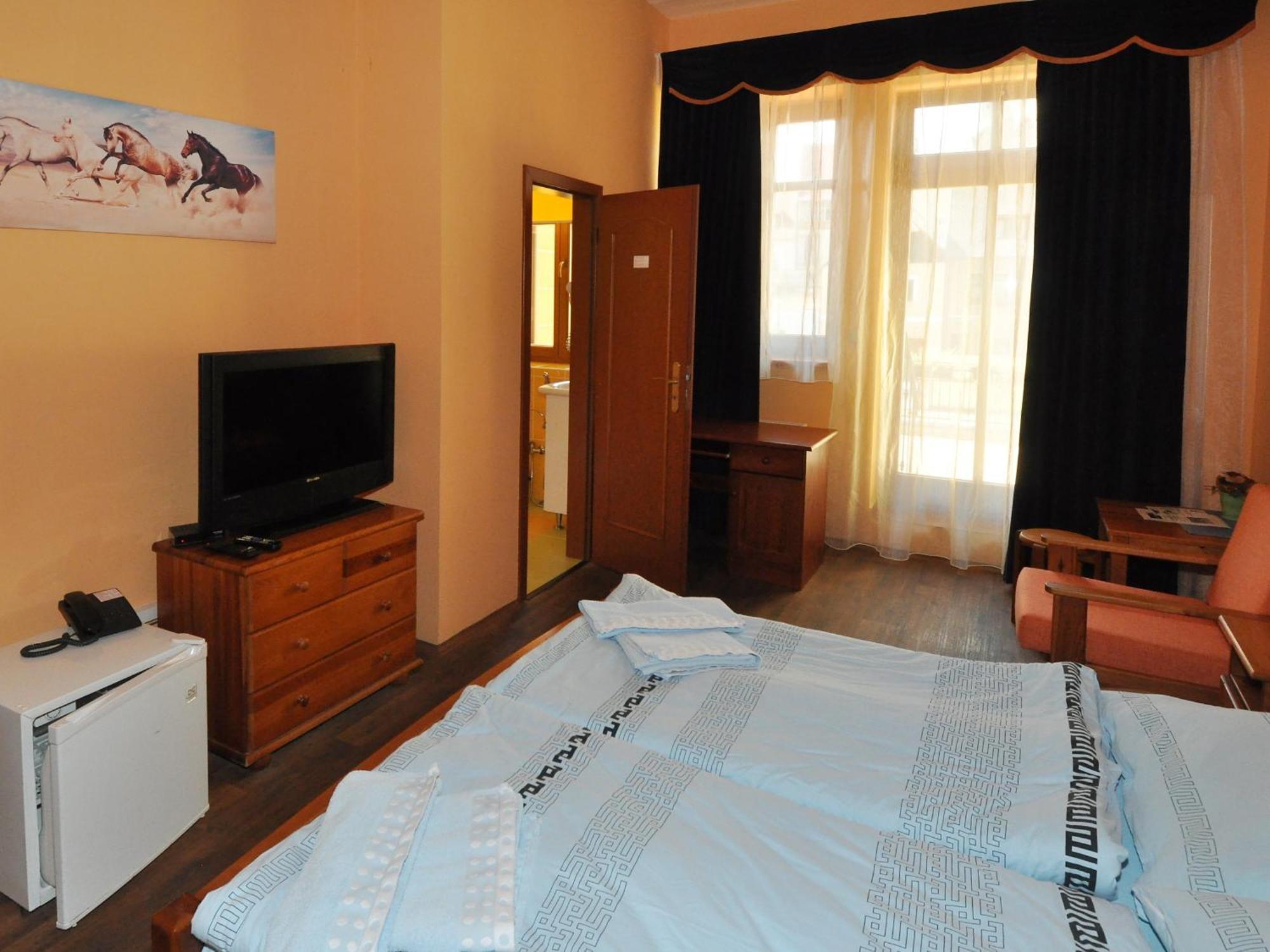 Hotel U Radnice Louny Cameră foto