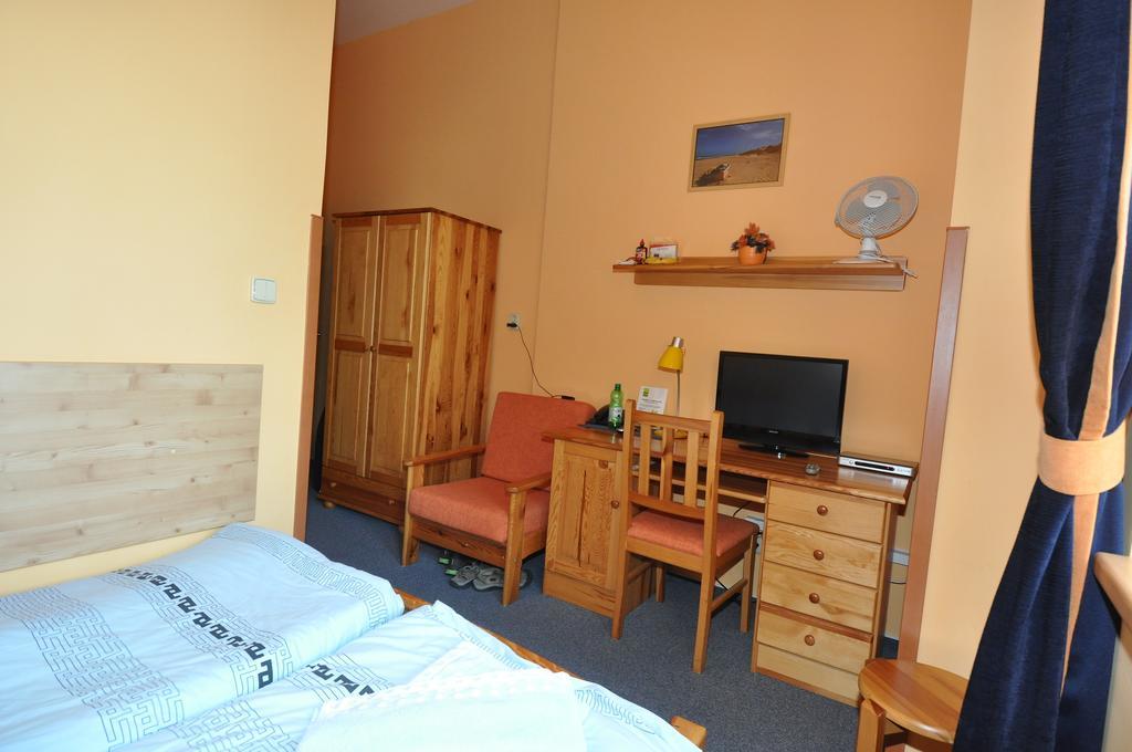 Hotel U Radnice Louny Exterior foto
