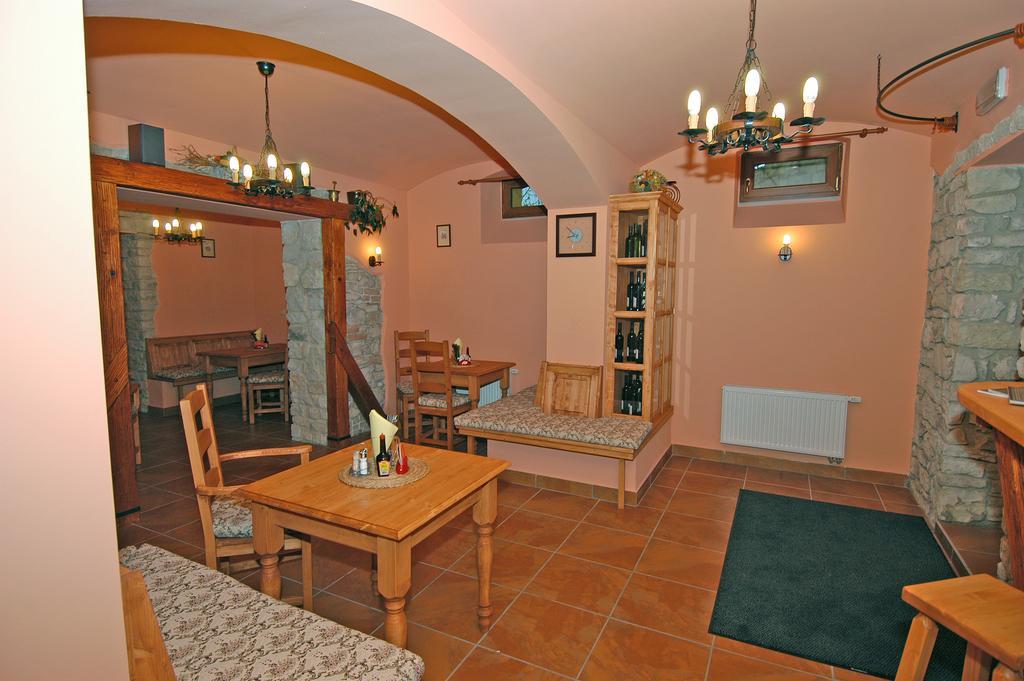 Hotel U Radnice Louny Exterior foto