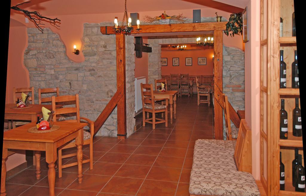 Hotel U Radnice Louny Exterior foto