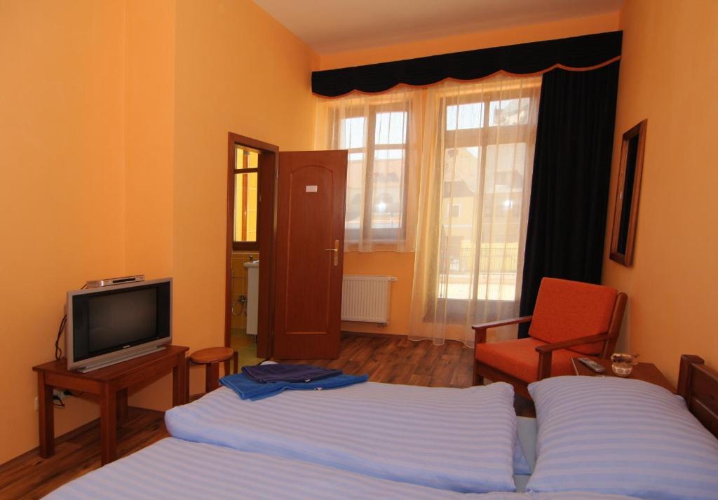 Hotel U Radnice Louny Cameră foto